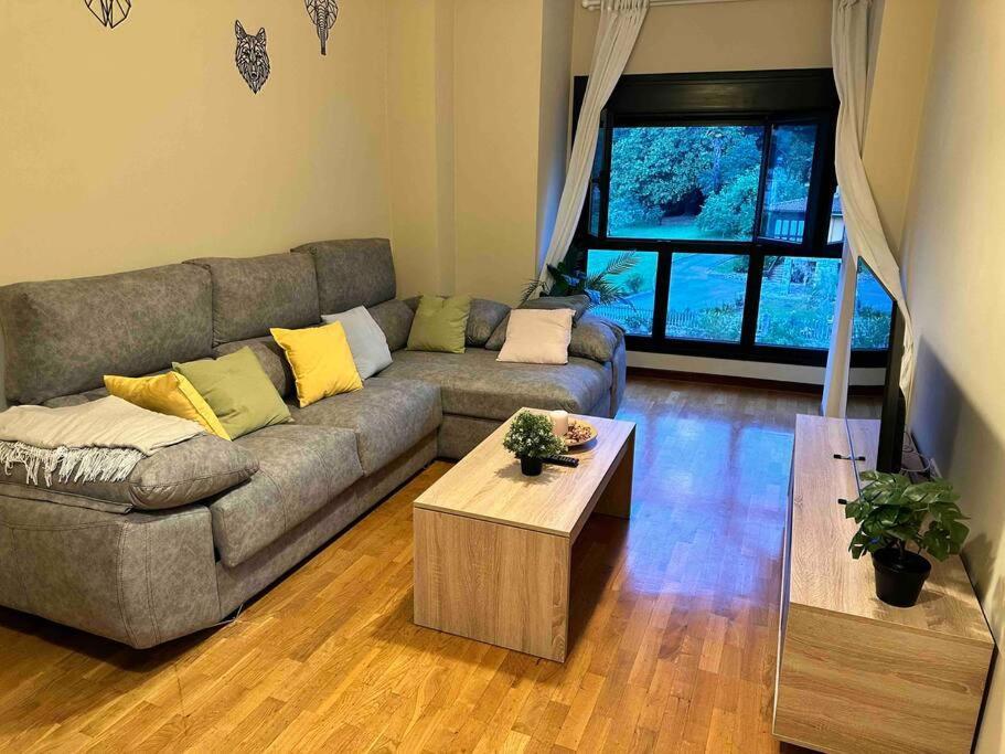 Apartamento Con Vistas A La Montana Infiesto Ngoại thất bức ảnh