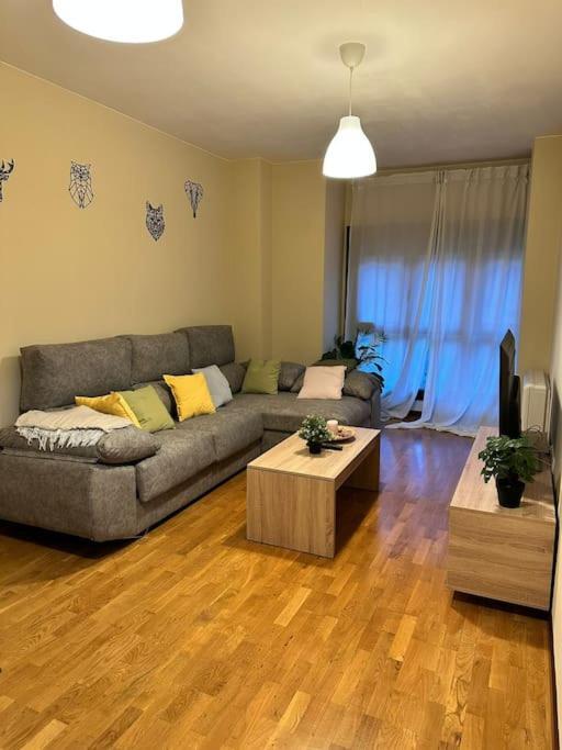 Apartamento Con Vistas A La Montana Infiesto Ngoại thất bức ảnh